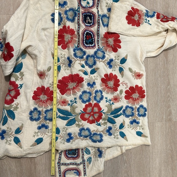 BIYA flower emb hoodie - Picture 6 of 6